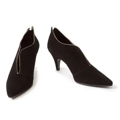 【SALE】ビーシービージーマックスアズリアBCBGMAXAZRIA スウェードヒールブーツ 23.5位