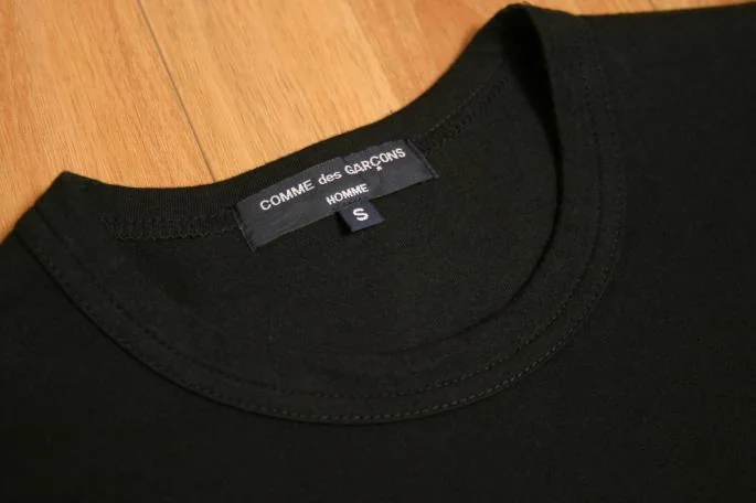 新品!コムデギャルソン オムCOMME des GARCONS HOMMEバックプリントT