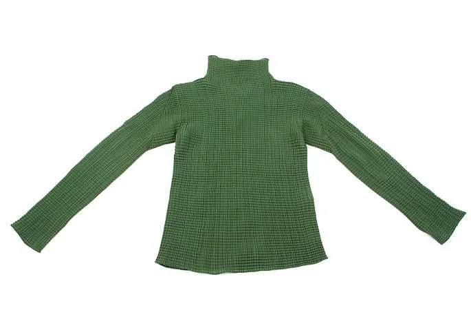 【新発売】今週の市販 イッセイミヤケISSEY MIYAKE プリーツハイネックカットソー モス トップス