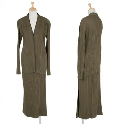 イッセイミヤケ ホワイトレーベルISSEY MIYAKE WHITELABEL プリーツパイピングノーカラーセットアップスーツ 3/1 カーキ