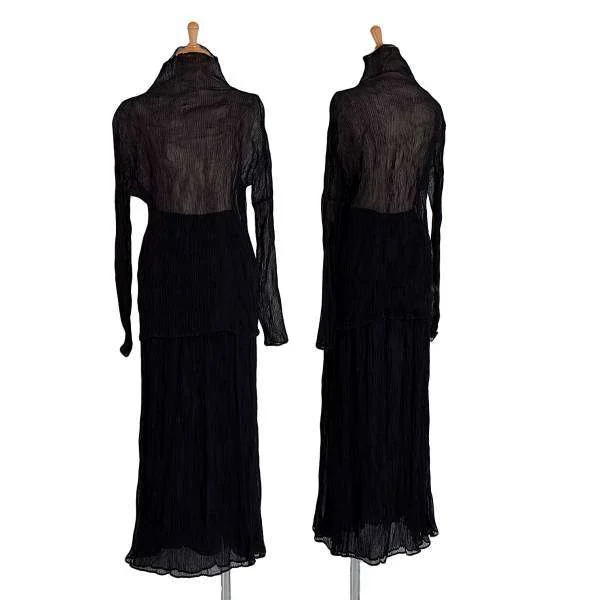 イッセイミヤケISSEY MIYAKEハイネック長袖プリーツカットソー 黒M (K