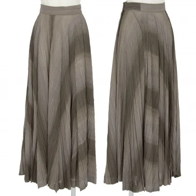 イッセイミヤケISSEY MIYAKE 総プリーツボーダープリントフレアスカート