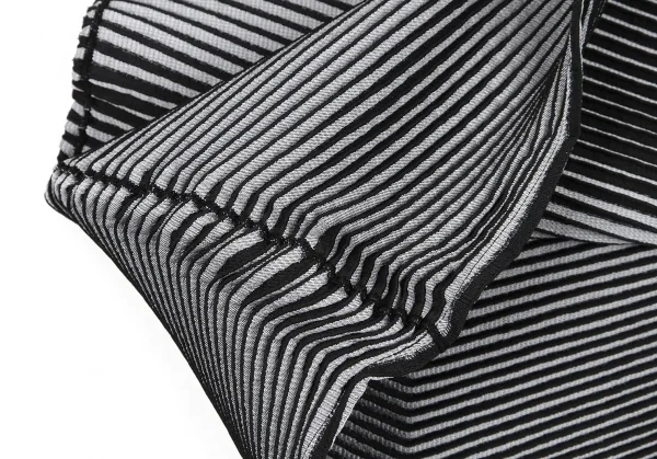 SALE】イッセイミヤケISSEY MIYAKE 変形立体プリーツトップス 黒