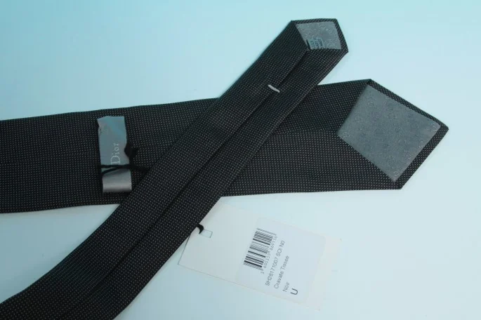 Brand new ! Dior HOMME polka dots silk tie K-3399_002