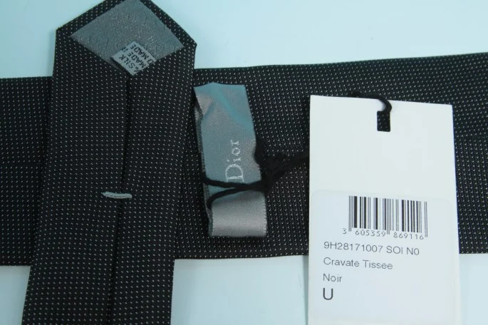 Brand new ! Dior HOMME polka dots silk tie K-3399_003