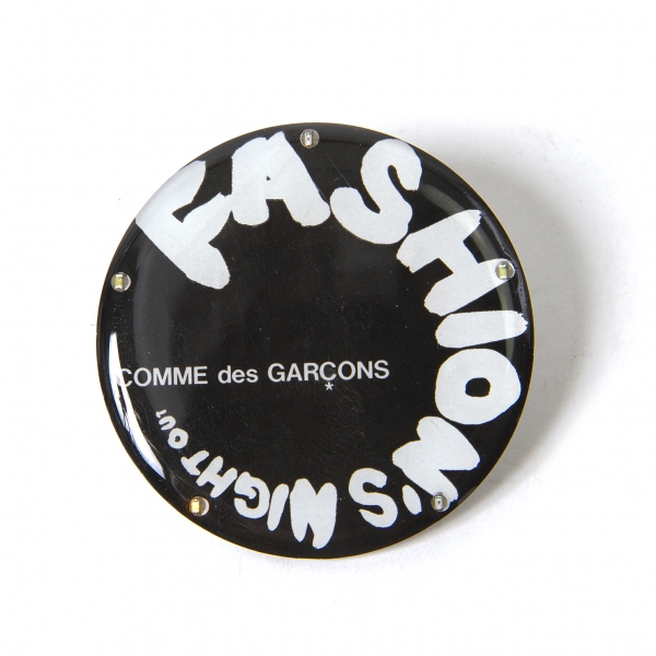 【新品未使用】コムデギャルソン FNO ピンバッジセット ノベルティ コムデギャルソンCOMME des GARCONS 2016FNOノベルティ光る