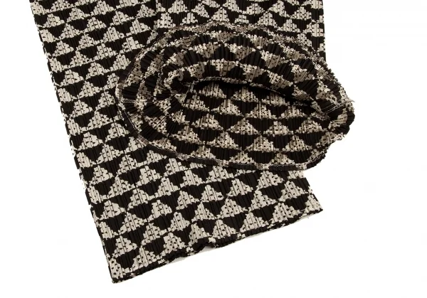 PLEATS PLEASE Pleated Triangle Print Pants K-49889_006