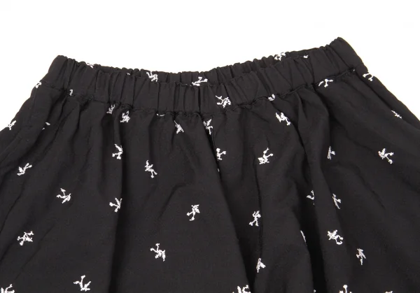 COMME des GARCONS ドット柄刺繍スカート COMME des GARCONS ドット柄刺繍スカート コムデギャルソンCOMME des