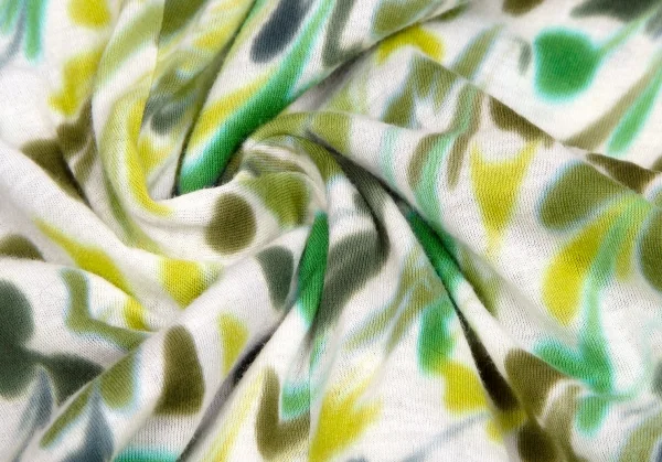 【SALE】イッセイミヤケ フェットISSEY MIYAKE FETE コットンプリントフロントギャザーノースリーブトップス 濃淡グリーンオフ2 K-61847_010