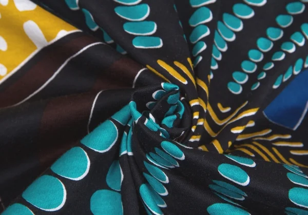 【SALE】ジュンヤワタナベ コムデギャルソンJUNYA WATANABE COMME des GARCONS グラフィックプリント変形トップス 黒マルチＳ位 K-62622_013