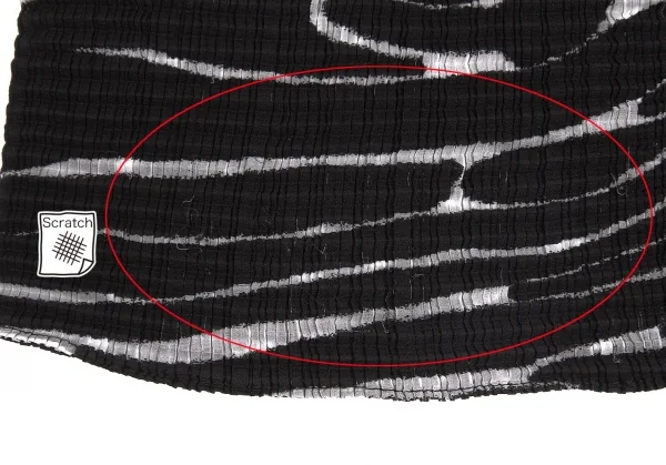 【SALE】イッセイミヤケISSEY MIYAKE モノクロプリントボックスプリーツハイネックTシャツ 黒白L K-65321_012