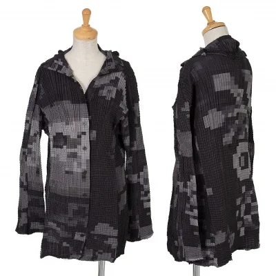イッセイミヤケISSEY MIYAKE ピクセルプリントボックスプリーツブラウス 濃淡グレー他
