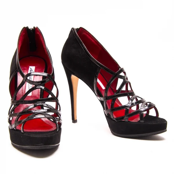 ブライアンアトウッドBRIAN ATWOOD エナメルストラップスウェードヒールサンダル