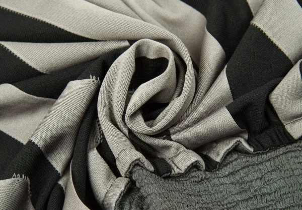 【SALE】イッセイミヤケ ミーISSEY MIYAKE me ストライププリーツチュニックトップス グレー黒M位 K-67414_012