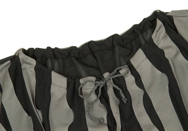 【SALE】イッセイミヤケ ミーISSEY MIYAKE me ストライププリーツチュニックトップス グレー黒M位 K-67414_004