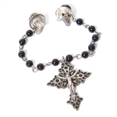 ジャンポールゴルチエJean Paul GAULTIER ロザリオピンブローチ ボタンダウンピアス 黒シルバー