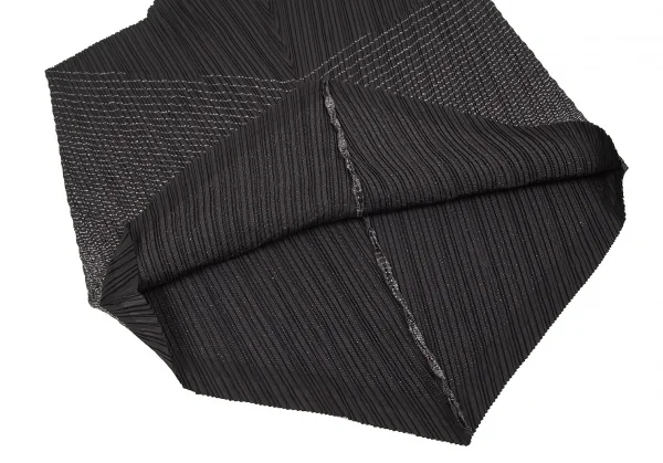 【SALE】イッセイミヤケISSEY MIYAKE ボーダーステッチプリーツノースリーブワンピース グレー黒2 K-69842_009