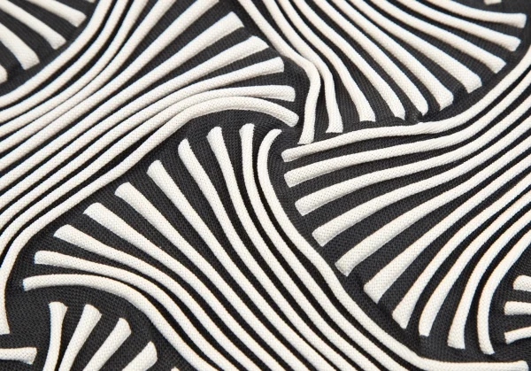 ISSEY MIYAKE Emboss Design Sleeveless Dress K-70073_011