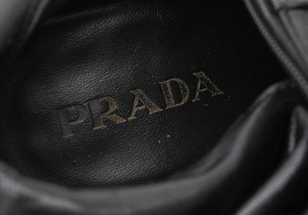 プラダPRADA スムースレザーチャンキーヒールロングブーツ 黒38.5（24.5位） K-71282_015