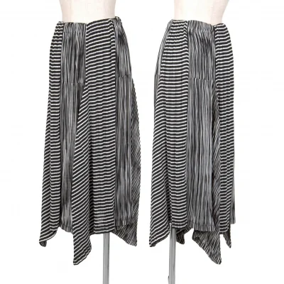 イッセイミヤケISSEY MIYAKEプリーツストライプ切替デザインスカート 黒白