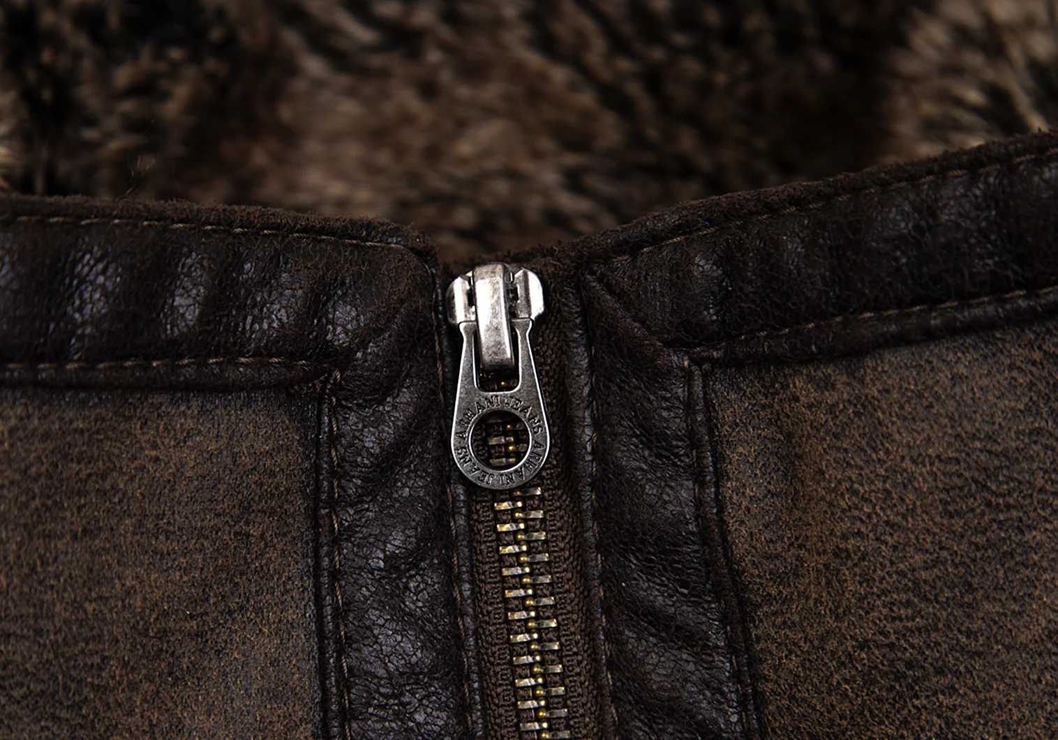 アルマーニジーンズARMANI JEANS フェイクムートンブルゾン 茶L