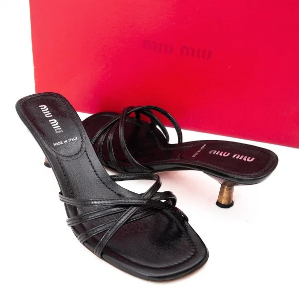 ミュウミュウMIU MIU レザーミュール 35（22.5位） 黒35(22.5位) (K-72548)