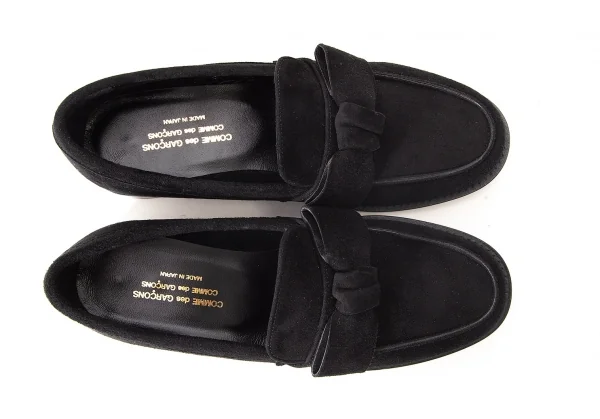 コムコム コムデギャルソンCOMME des GARCONS スウェードリボンローファー 黒23 K-72950_002