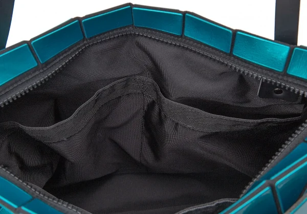 BAO BAO ISSEY MIYAKE Metallic Bag K-74105_014