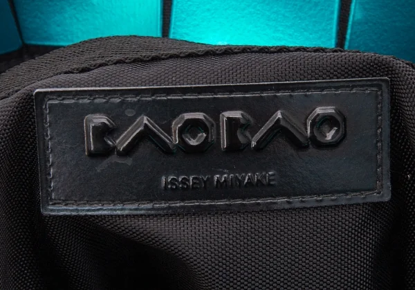 BAO BAO ISSEY MIYAKE Metallic Bag K-74105_015