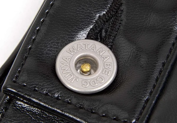 ジュンヤワタナベ コムデギャルソンJUNYA WATANABE COMME des GARCONS シンセティックレザー二次元カッティングショートパンツ 黒S K-74295_003