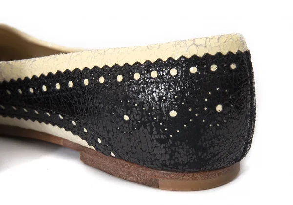 トリココムデギャルソンtricot COMME des GARCONS クラックプリントレザーメダリオンフラットシューズ ベージュ黒23 K-74360_009