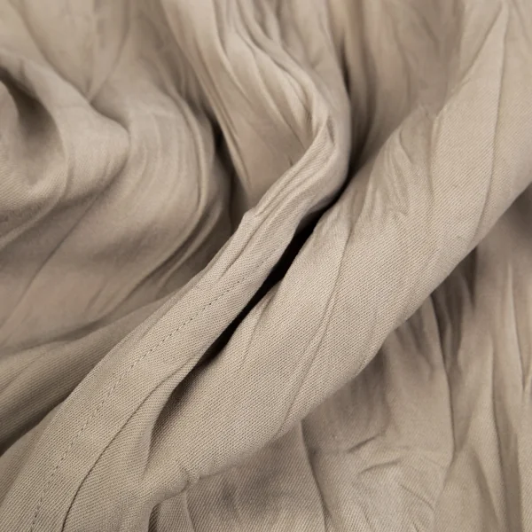 イッセイミヤケISSEY MIYAKEワッシャー加工ポリベスト ベージュM K-74770_014