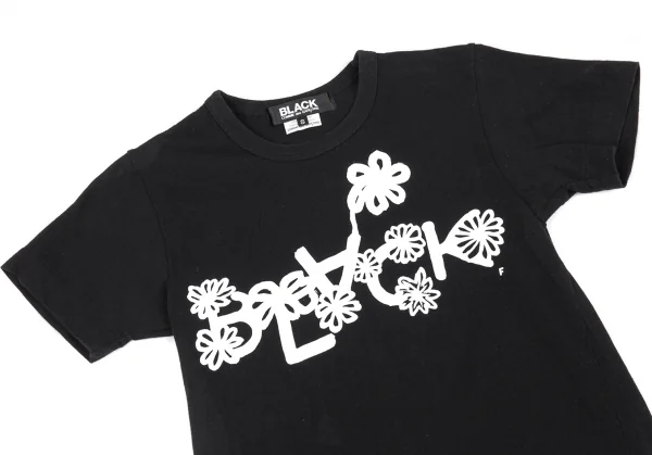 ブラックコムデギャルソンBLACK COMME des GARCONS フラワーロゴプリントTシャツ 黒S K-75401_002