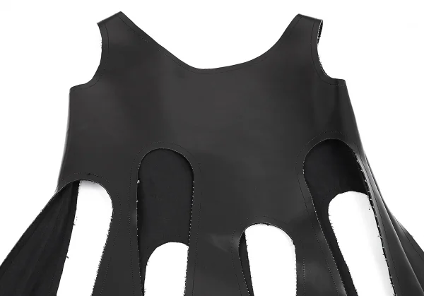 コムデギャルソンCOMME des GARCONS シンセティックレザーカッティングデザインワンピース 黒XS K-75601_010