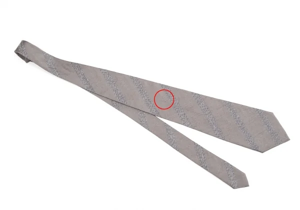 イッセイミヤケ メンISSEY MIYAKE MEN 斜めストライプネクタイ 濃淡グレー K-76343_002