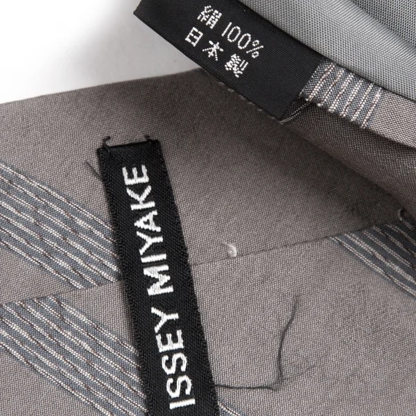 イッセイミヤケ メンISSEY MIYAKE MEN 斜めストライプネクタイ 濃淡グレー K-76343_008