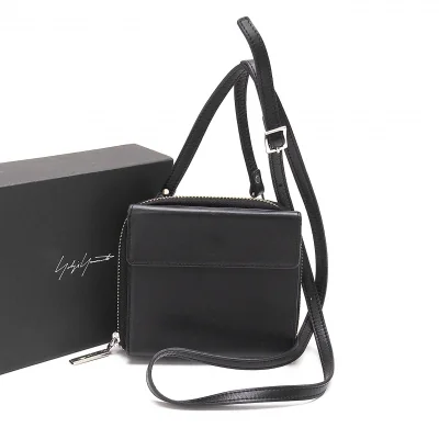 ヨウジヤマモト ノアールYohji Yamamoto NOIR ショルダーストラップ付きレザー二つ折り財布 ウォレット
