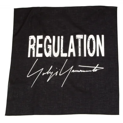 レギュレーション ヨウジヤマモトREGULATION yohji yamamoto ロゴプリントハンカチ 黒