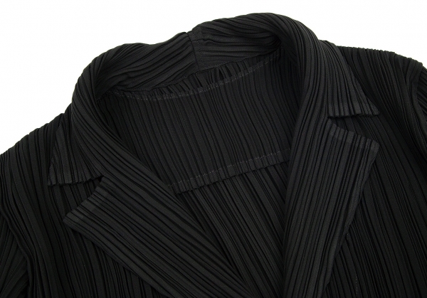 セブンイレブン 冬ギフト 2025 イッセイミヤケISSEY MIYAKE 黒3 プリーツ4Bロングジャケット ジャケット・アウター