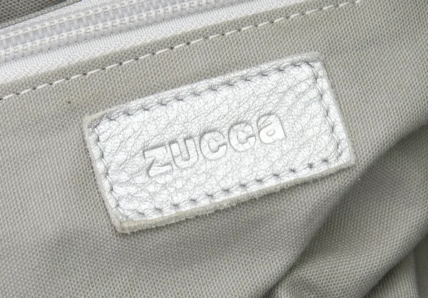 ズッカzucca フォイルシュリンクレザーハンドバッグ シルバー K-80611_012