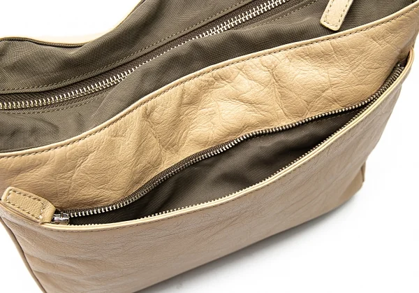 マーガレットハウエル アイデア MARGARET HOWELL idea レザーショルダーバッグ モカベージュ K-80687_014