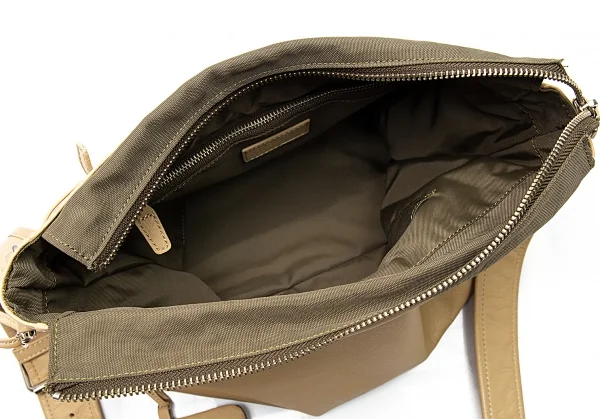 マーガレットハウエル アイデア MARGARET HOWELL idea レザーショルダーバッグ モカベージュ K-80687_015