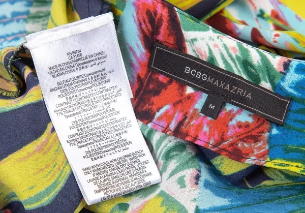 ビーシービージーマックスアズリアBCBGMAXAZRIA ボタニカルプリントハーフジップワンピース マルチM K-82182_012