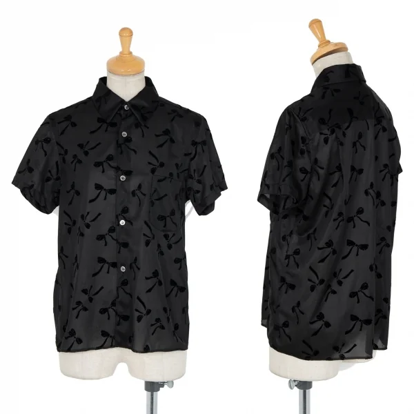 ローブドシャンブル コムデギャルソンrobe de chambre COMME des GARCONS リボンフロッキーポリ半袖ブラウス 黒M位 K-82300_001