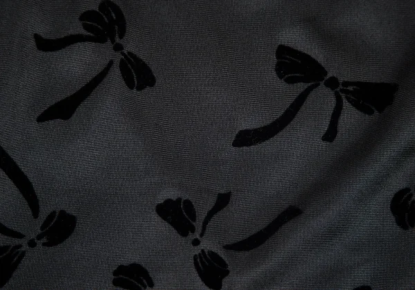 ローブドシャンブル コムデギャルソンrobe de chambre COMME des GARCONS リボンフロッキーポリ半袖ブラウス 黒M位 K-82300_014