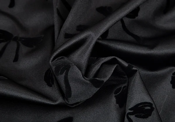 ローブドシャンブル コムデギャルソンrobe de chambre COMME des GARCONS リボンフロッキーポリ半袖ブラウス 黒M位 K-82300_015