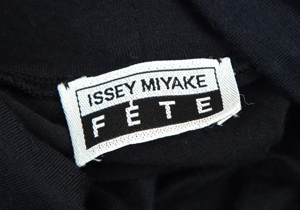 イッセイミヤケ フェットISSEY MIYAKE FETE プリント切替ハイネックカットソー 濃紺黒M位 K-82341_019