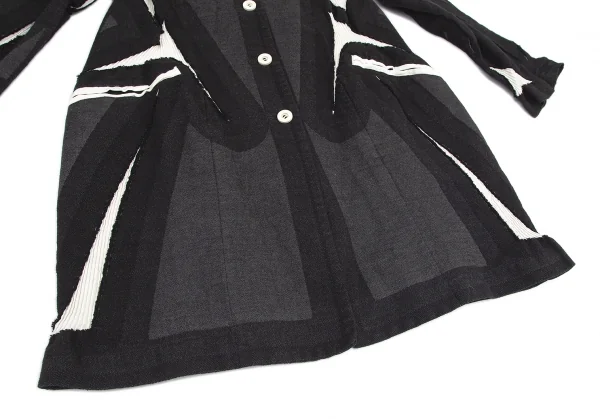 イッセイミヤケISSEY MIYAKE プリーツ織り変え幾何学ジャガードジャケット 黒グレー白2 K-82440_010