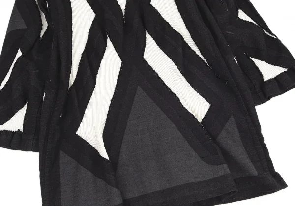 イッセイミヤケISSEY MIYAKE プリーツ織り変え幾何学ジャガードジャケット 黒グレー白2 K-82440_015