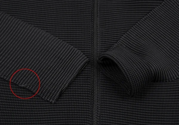 イッセイミヤケミーISSEY MIYAKE me ブロックプリーツジップブルゾン 黒M位 K-82505_005